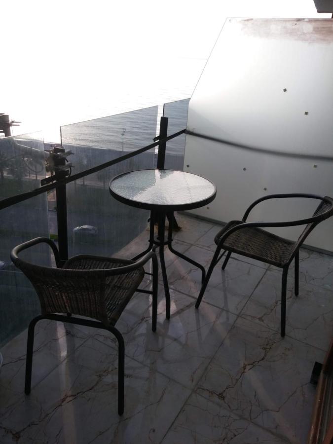 Apartment On The Back Sea Batumi Luaran gambar