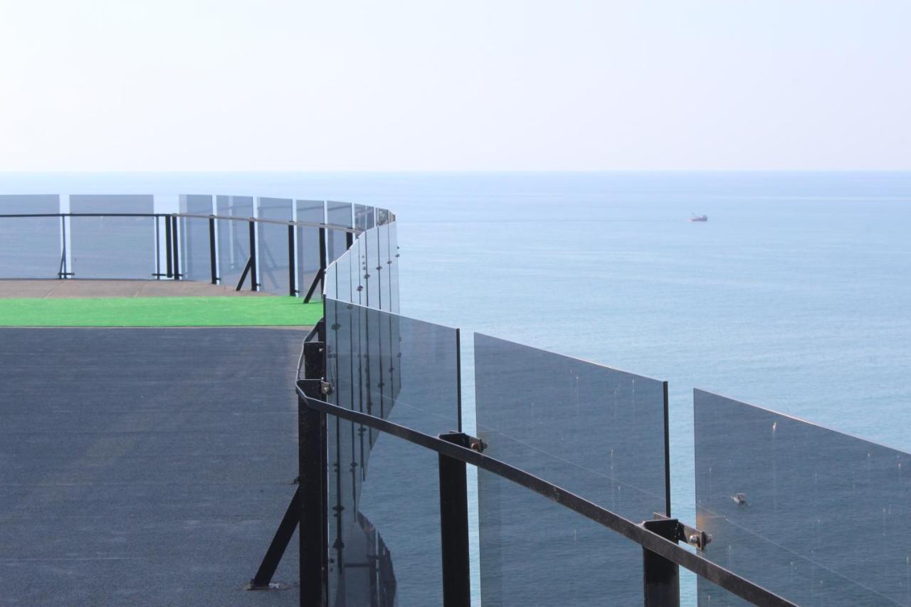 Apartment On The Back Sea Batumi Luaran gambar