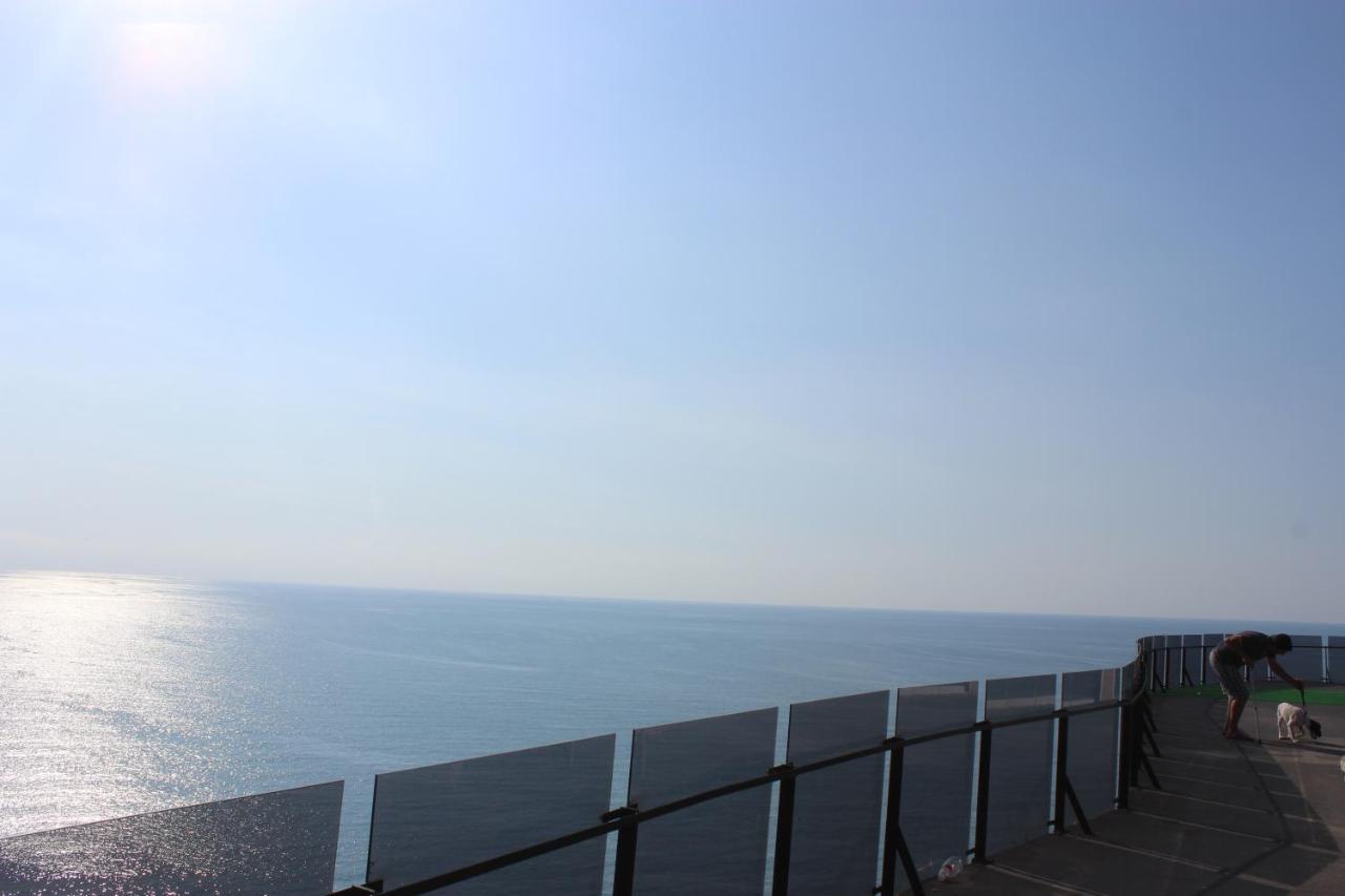 Apartment On The Back Sea Batumi Luaran gambar
